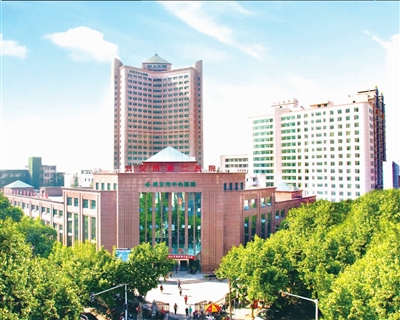 武漢市中心醫(yī)院:續(xù)寫百年輝煌 進(jìn)軍國內(nèi)一流_新聞中心_新浪網(wǎng)